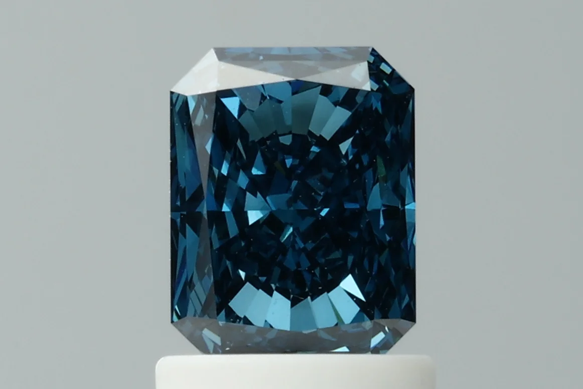 LGD Cut Cornered Rectangular Modified Brilliant 1,00 ct LGD Cut Cornered Rectangular Modified Brilliant 1,00 ct