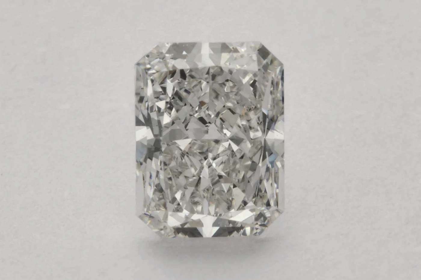 LGD Cut Cornered Rectangular Modified Brilliant 0,79 ct