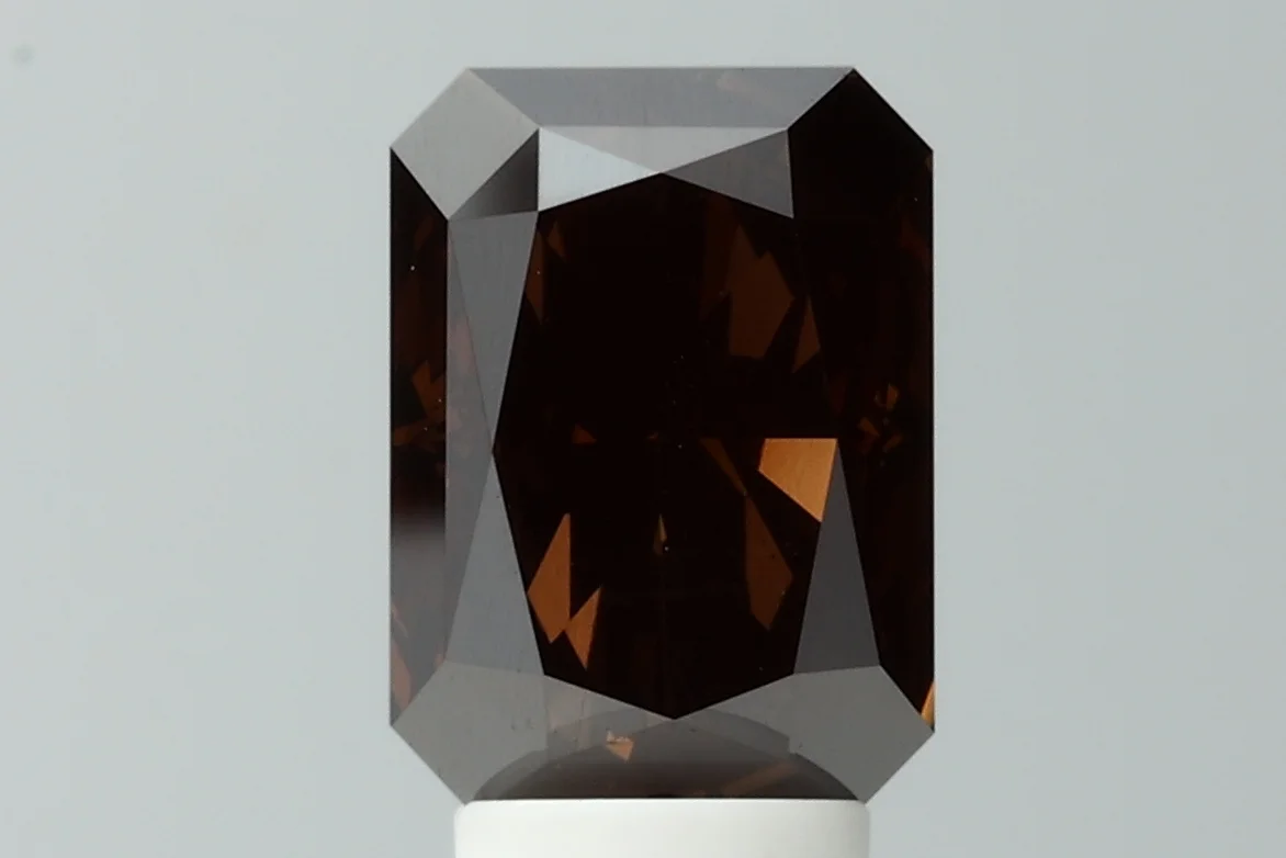 LGD Cut Cornered Rectangular Modified Brilliant 4,07 ct