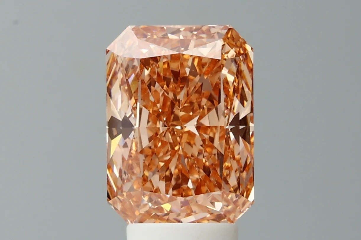 LGD Cut Cornered Rectangular Modified Brilliant 4,03 ct