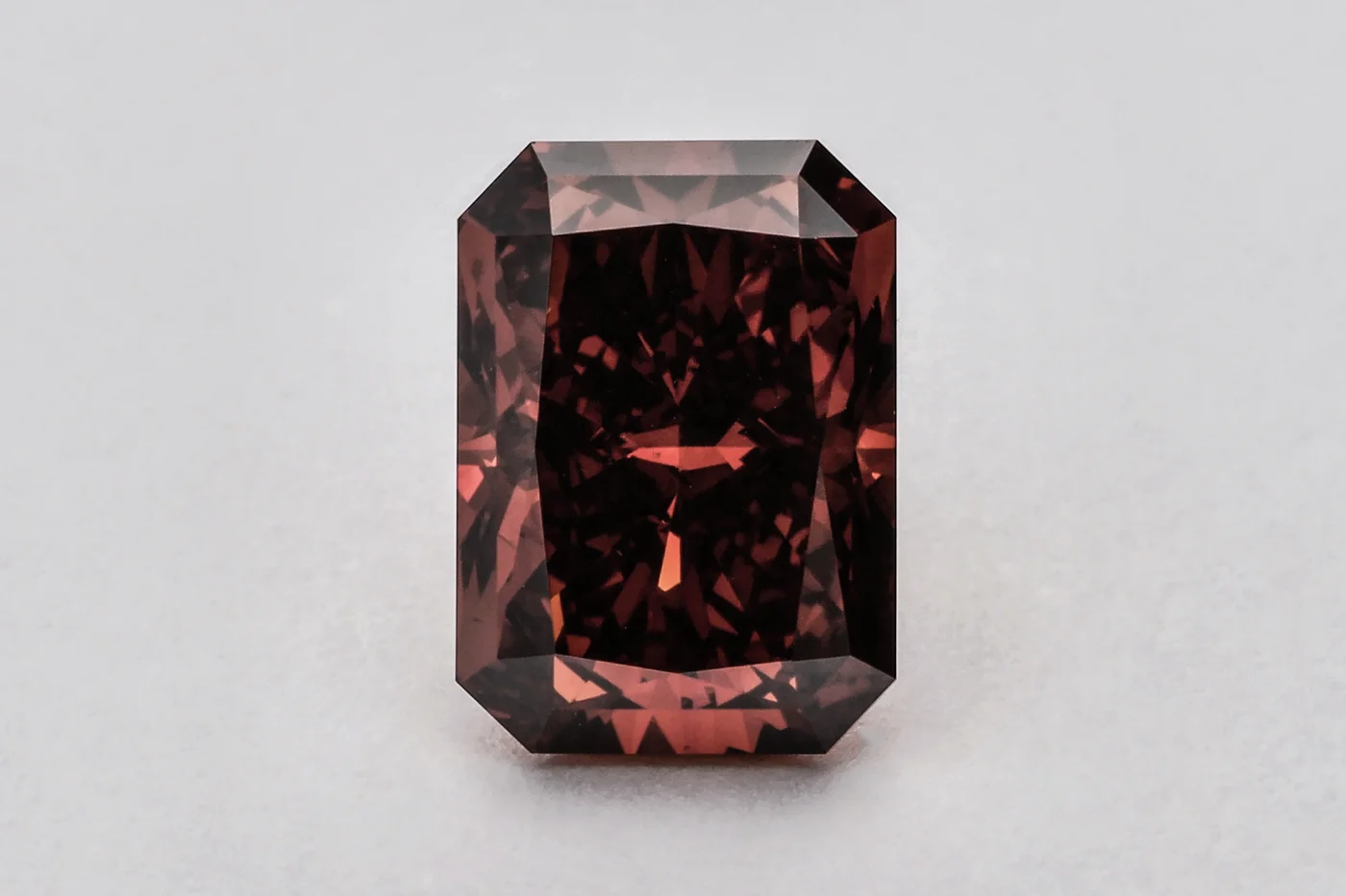 LGD Cut Cornered Rectangular Modified Brilliant 2,40 ct